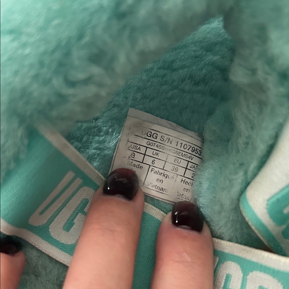 UGG Plush Aqua Slippers - Picture 2 of 6